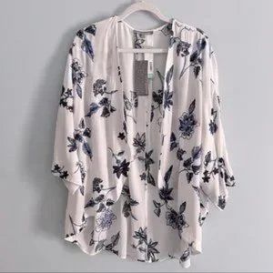 Daniel Rainn Archie White Kimono Blue Floral Embroidery NWT XL - From Stitch Fix